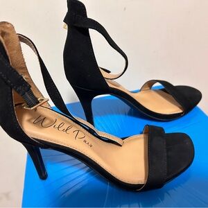 Wild Pair Black Ankle Strap Heels size 6